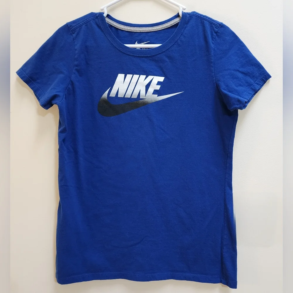Nike Slim Fit Crewneck T-Shirt with Gradient Blue Black and White Swoosh Logo
